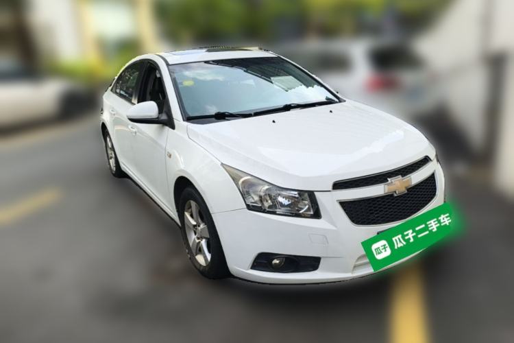 Used Chevrolet Cruze 2013 1.6L SE MT Front Right 45 Deg