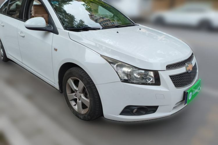Used Chevrolet Cruze 2013 1.8L SE AT Front Right 45 Deg