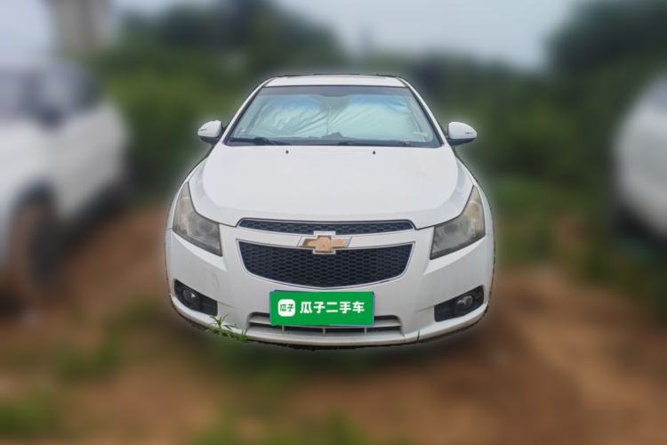 Used Chevrolet Cruze 2013 Hatchback 1.6L Manual Luxury Model Front