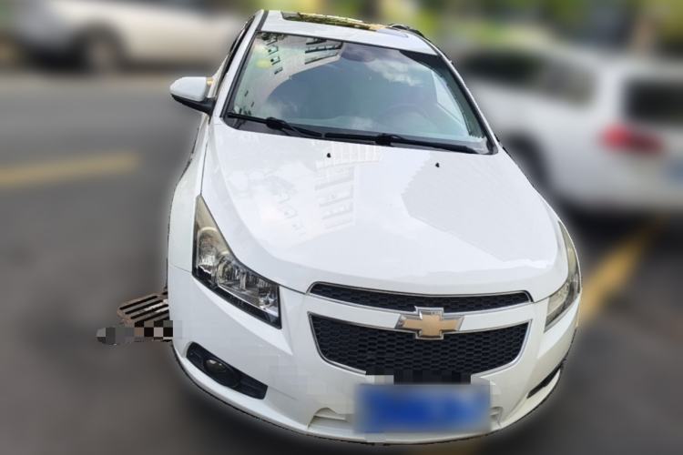 Used Chevrolet Cruze 2013 1.6L SE MT Front