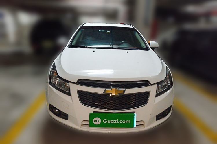 Used Chevrolet Cruze 2013 Hatchback 1.6L Automatic Luxury Model Front