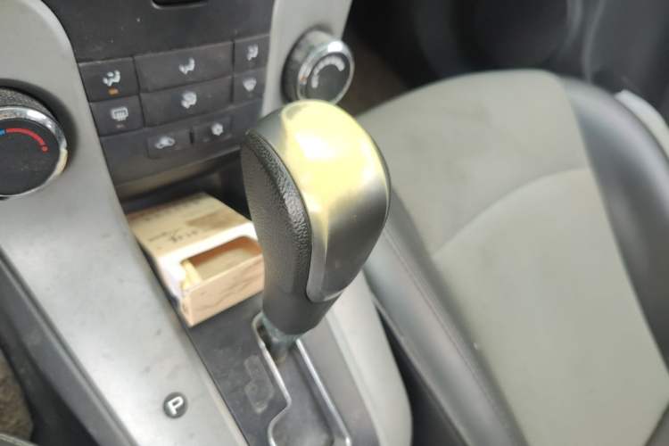 Used Chevrolet Cruze 2013 1.6L SL Grand Edition Automatic Gear Lever