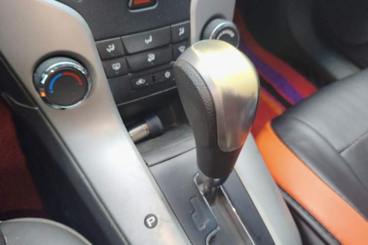 Used Chevrolet Cruze 2013 1.6L SL Grand Edition Automatic Gear Lever