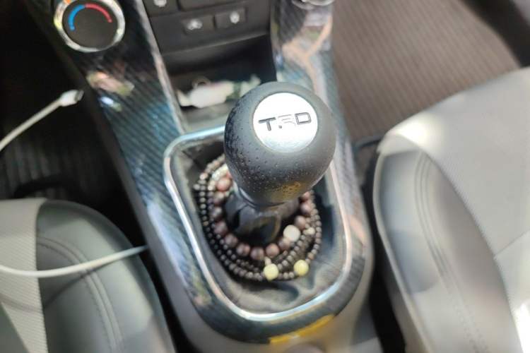Used Chevrolet Cruze 2013 1.6L SE MT Gear Lever