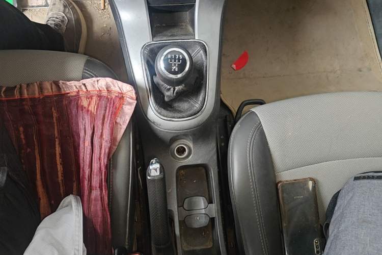 Used Chevrolet Cruze 2013 1.6L SL MT Gear Lever