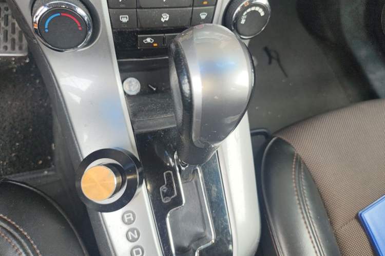 Used Chevrolet Cruze 2013 Hatchback 1.6L Automatic Luxury Model Gear Lever