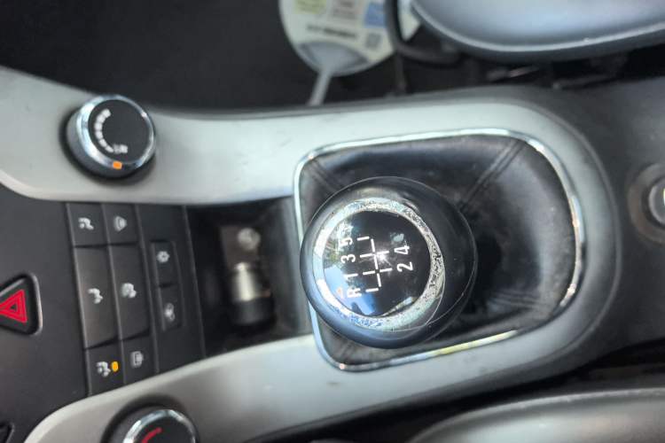 Used Chevrolet Cruze 2013 1.6L SL Grand Edition Manual Transmission Gear Lever