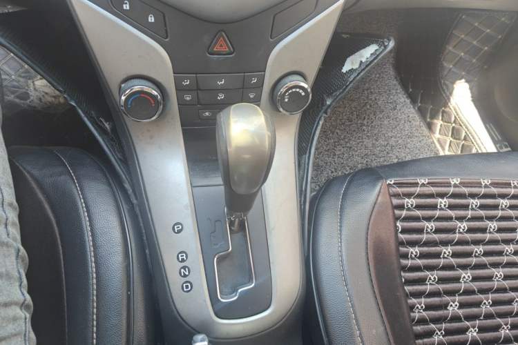 Used Chevrolet Cruze 2013 1.6L SL Grand Edition Automatic Gear Lever