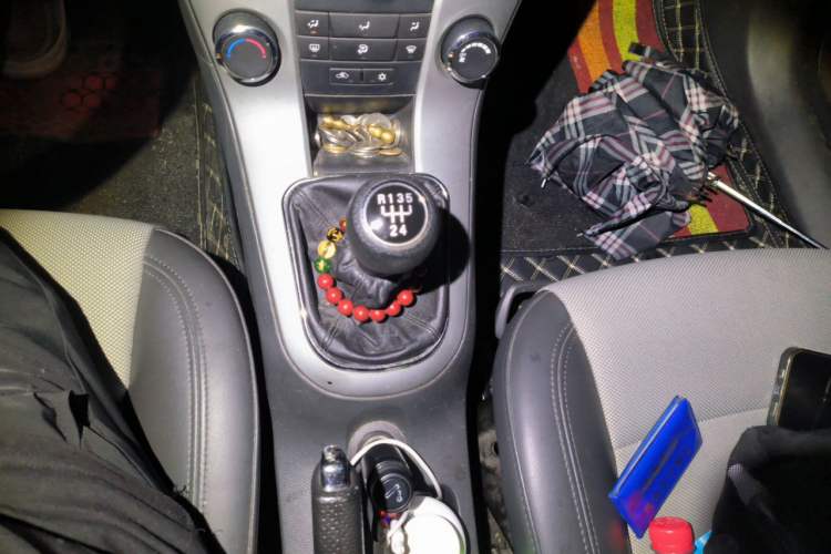 Used Chevrolet Cruze 2013 1.6L SE MT Gear Lever