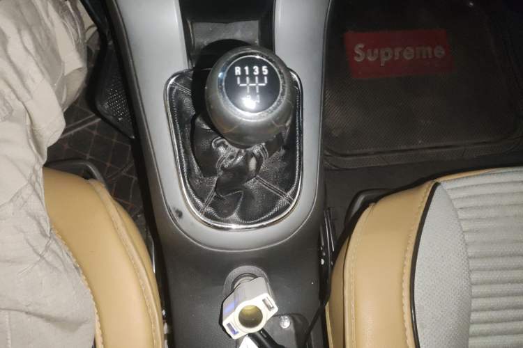 Used Chevrolet Cruze 2013 1.6L SL MT Gear Lever