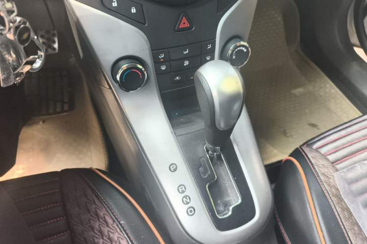Used Chevrolet Cruze 2013 1.6L SL Grand Edition Automatic Gear Lever