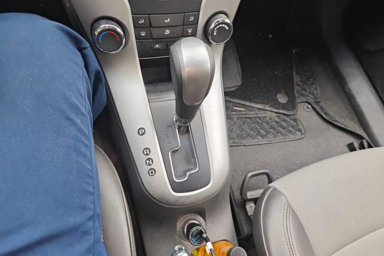 Used Chevrolet Cruze 2013 1.6L SL Grand Edition Automatic Gear Lever