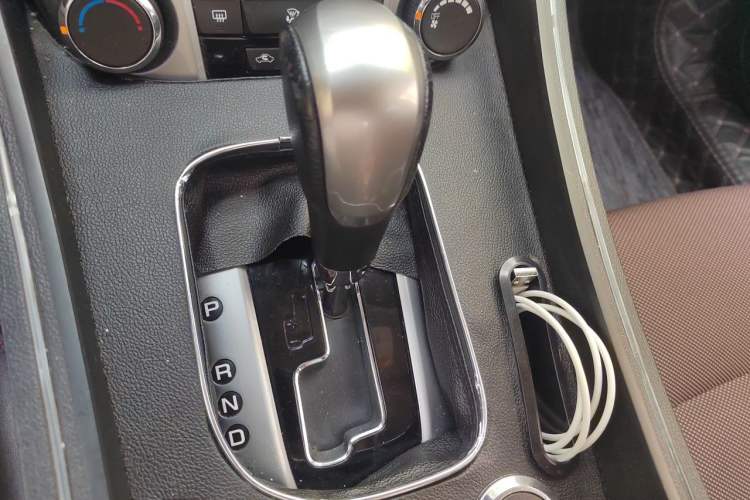 Used Chevrolet Cruze 2013 Hatchback 1.6L Automatic Luxury Model Gear Lever