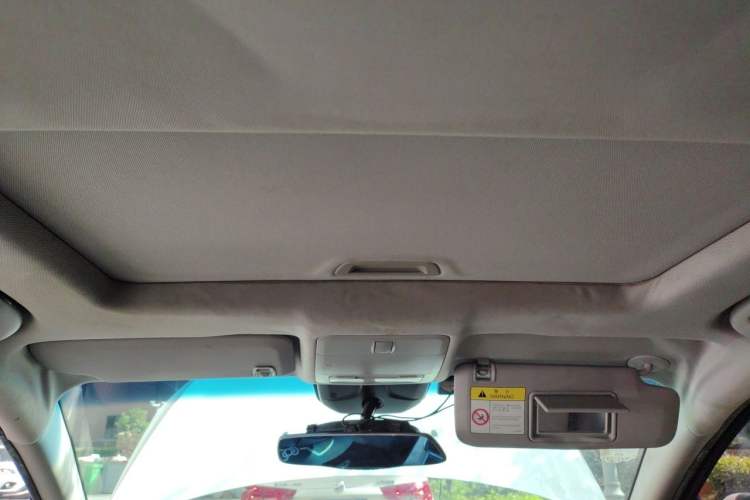 Used Chevrolet Cruze 2013 Hatchback 1.6L Manual Luxury Model Headliner