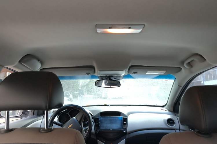 Used Chevrolet Cruze 2013 1.6L SL MT Headliner