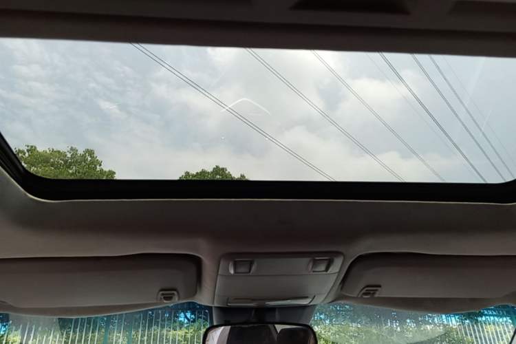 Used Chevrolet Cruze 2013 1.6L SE MT Headliner