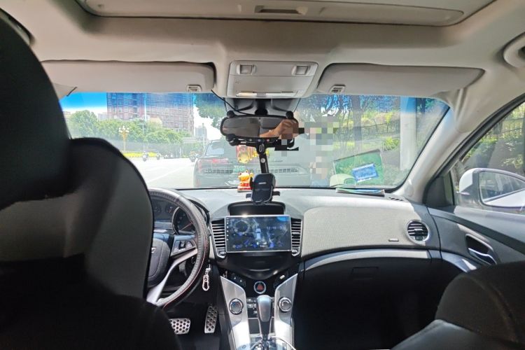 Used Chevrolet Cruze 2013 Hatchback 1.6T Automatic Flagship Model Headliner