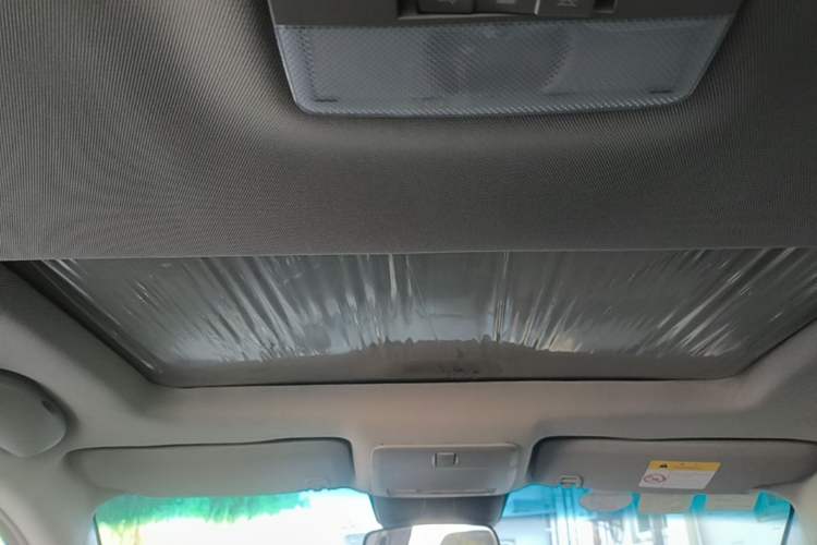 Used Chevrolet Cruze 2013 1.6L SE MT Headliner