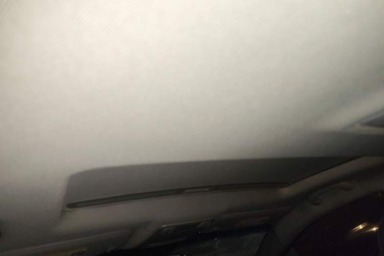 Used Chevrolet Cruze 2013 1.6L SL Sunroof Edition MT Headliner