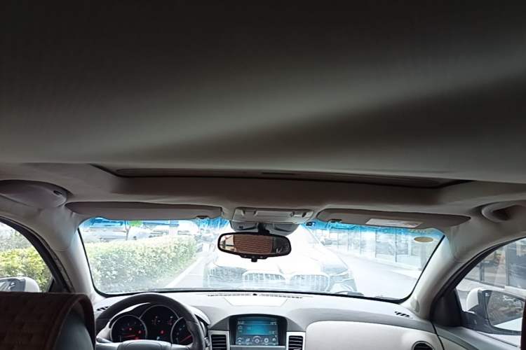 Used Chevrolet Cruze 2013 1.8L SE AT Headliner