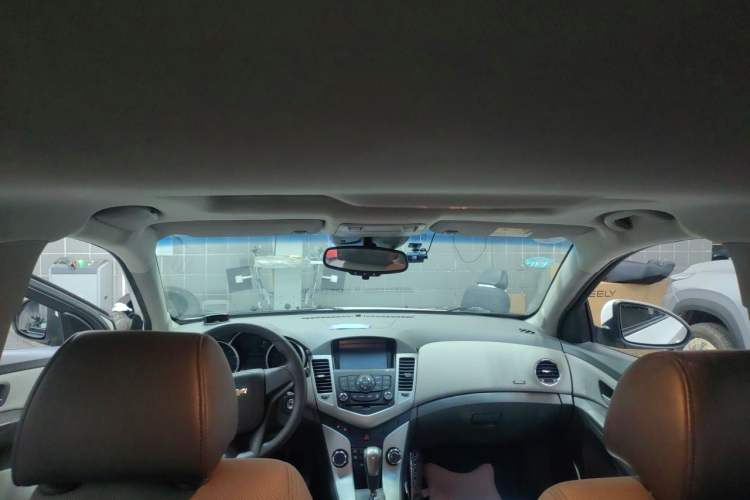Used Chevrolet Cruze 2013 1.8L SE AT Headliner