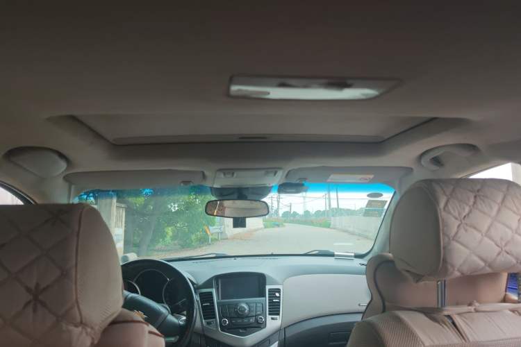 Used Chevrolet Cruze 2013 1.6L SE MT Headliner