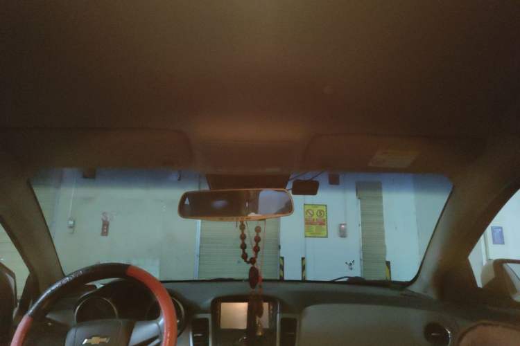 Used Chevrolet Cruze 2013 1.6L SE MT Headliner