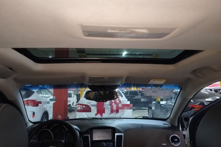 Used Chevrolet Cruze 2013 Hatchback 1.6L Manual Luxury Model Headliner