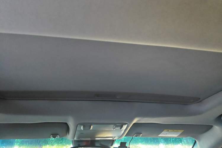 Used Chevrolet Cruze 2013 Hatchback 1.6L Automatic Luxury Model Headliner