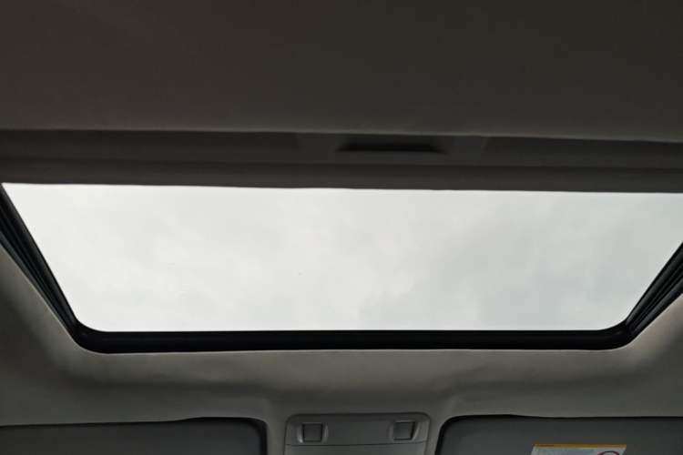 Used Chevrolet Cruze 2013 1.6L SE MT Headliner