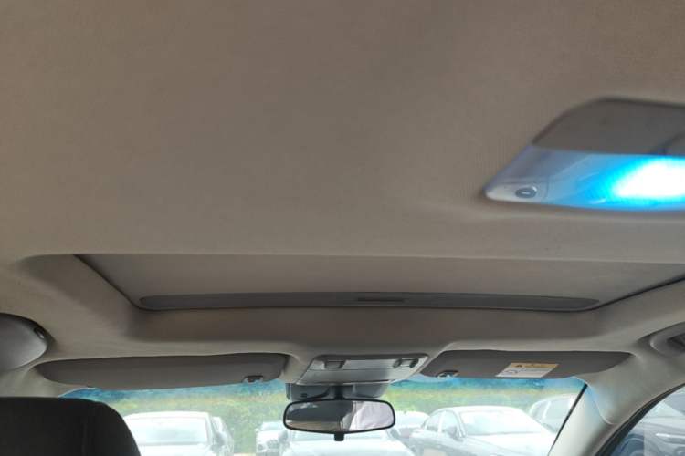 Used Chevrolet Cruze 2013 1.6L SE MT Headliner