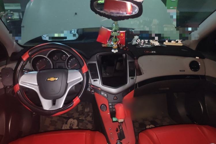 Used Chevrolet Cruze 2013 1.8L SE AT Headliner