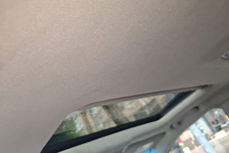 Used Chevrolet Cruze 2013 1.6L SE MT Headliner