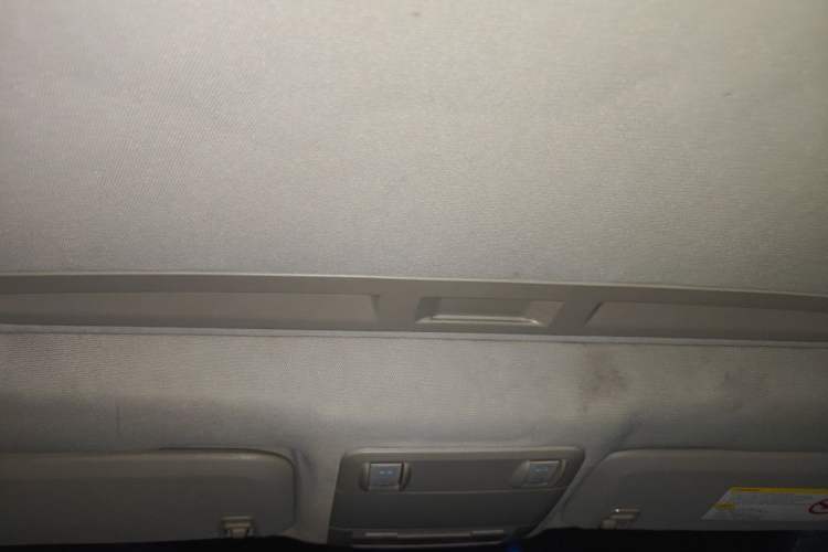 Used Chevrolet Cruze 2013 1.6L SE MT Headliner