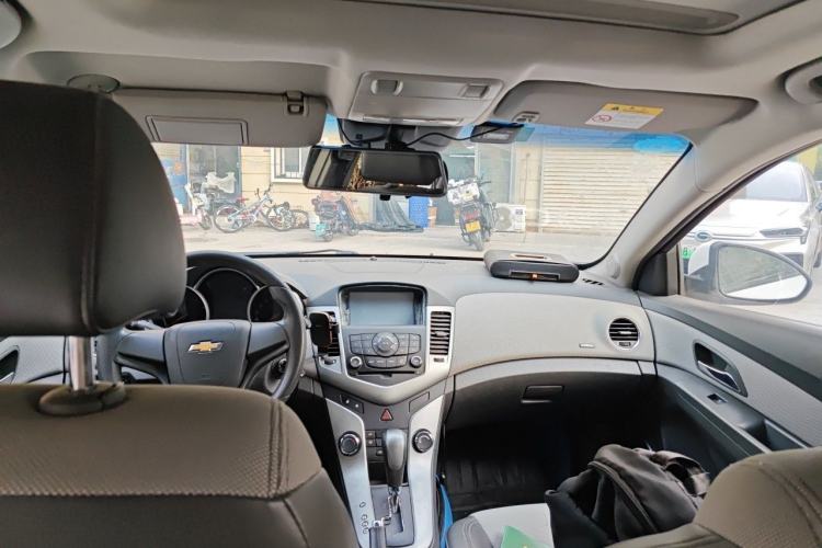 Used Chevrolet Cruze 2013 1.8L SE AT Headliner