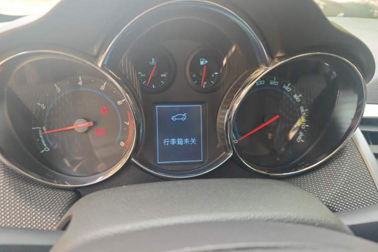 Used Chevrolet Cruze 2013 Hatchback 1.6T Automatic Flagship Model Instrument Cluster