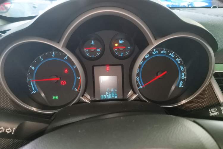 Used Chevrolet Cruze 2013 Hatchback 1.6L Automatic Luxury Model Instrument Cluster