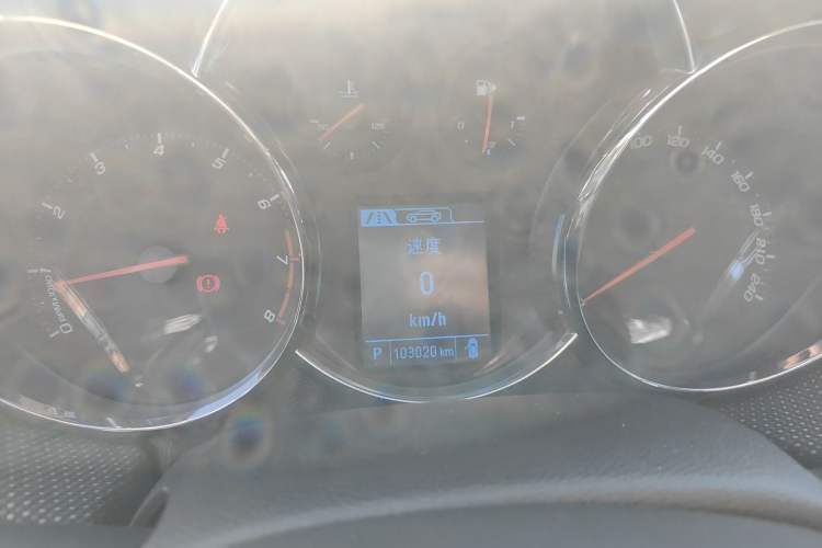 Used Chevrolet Cruze 2013 Hatchback 1.6T Automatic Flagship Model Instrument Cluster