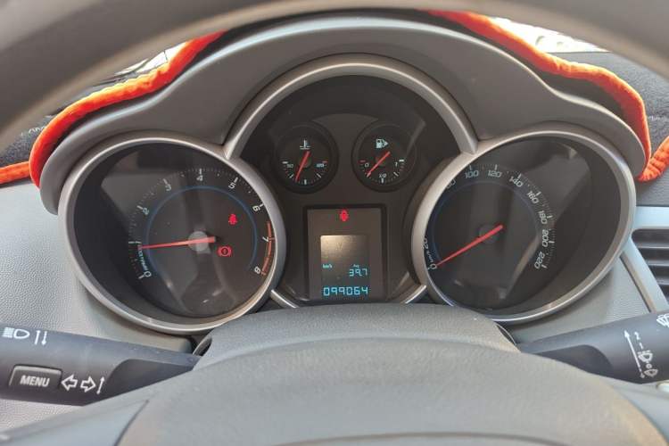 Used Chevrolet Cruze 2013 1.6L SL MT Instrument Cluster