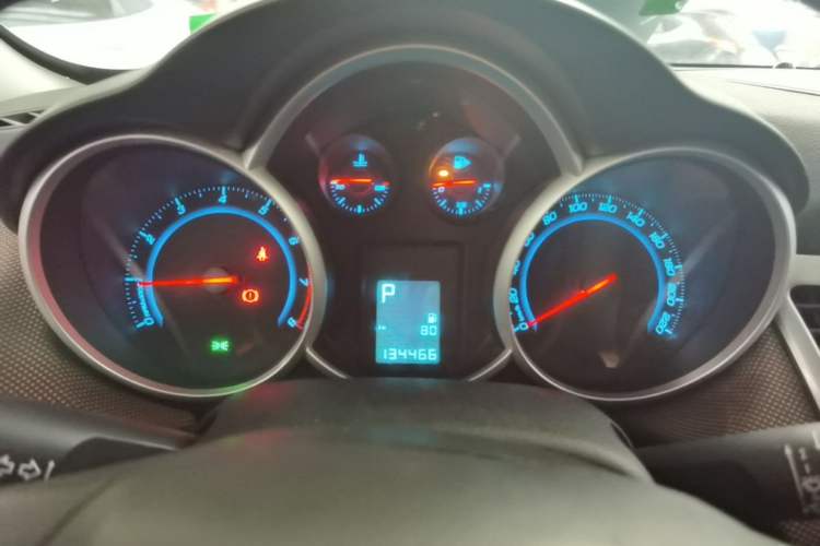 Used Chevrolet Cruze 2013 Hatchback 1.6L Automatic Luxury Model Instrument Cluster