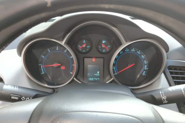Used Chevrolet Cruze 2013 1.6L SL MT Instrument Cluster