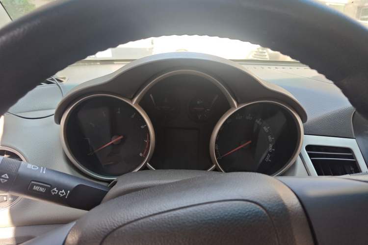 Used Chevrolet Cruze 2013 1.6L SL Sunroof Edition MT Instrument Cluster