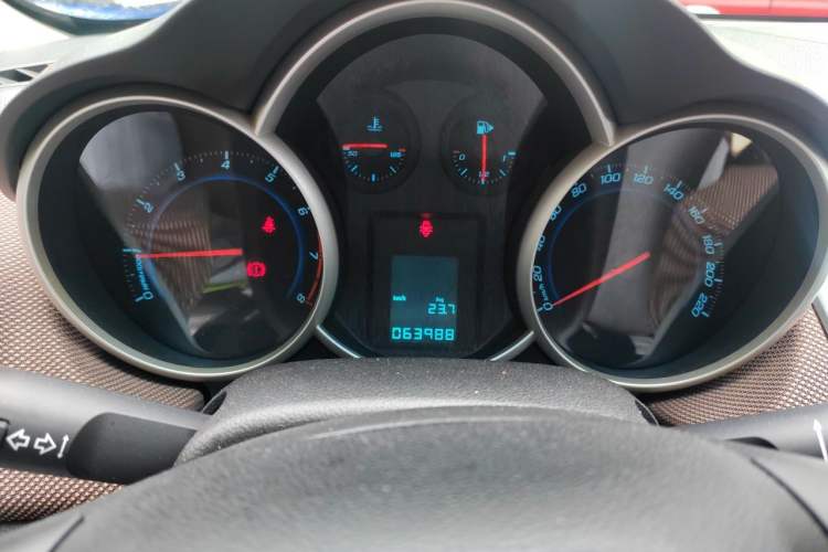 Used Chevrolet Cruze 2013 Hatchback 1.6L Manual Luxury Model Instrument Cluster