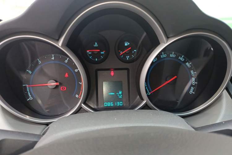 Used Chevrolet Cruze 2013 1.6L SL MT Instrument Cluster