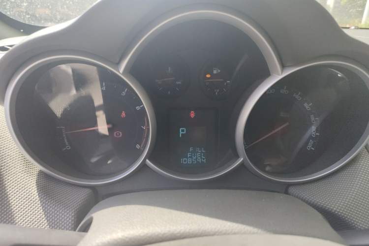 Used Chevrolet Cruze 2013 1.8L SE AT Instrument Cluster