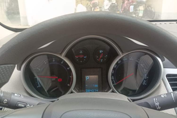 Used Chevrolet Cruze 2013 1.8L SE AT Instrument Cluster