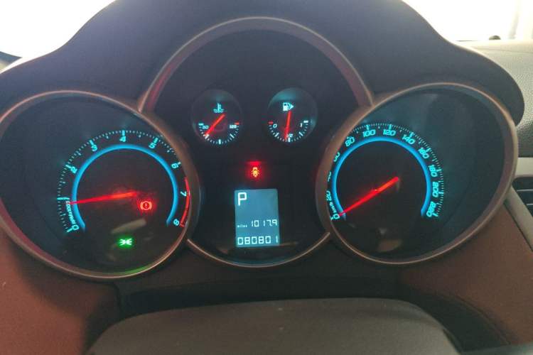 Used Chevrolet Cruze 2013 1.8L SE AT Instrument Cluster