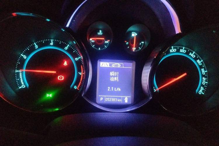 Used Chevrolet Cruze 2013 Hatchback 1.6T Automatic Flagship Model Instrument Cluster