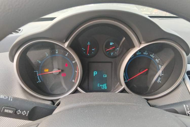 Used Chevrolet Cruze 2013 1.8L SE AT Instrument Cluster