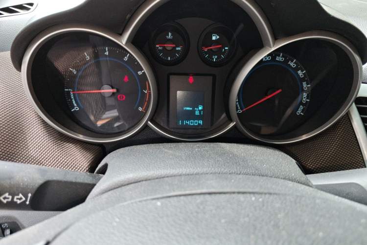 Used Chevrolet Cruze 2013 Hatchback 1.6L Manual Luxury Model Instrument Cluster